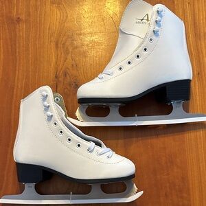 American Youth Ice Skates